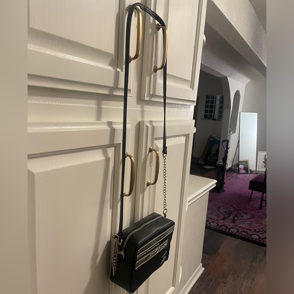 Black Betsey Johnson XO Bank of Love crossbody bag or cosmetics case. - Picture 8 of 8